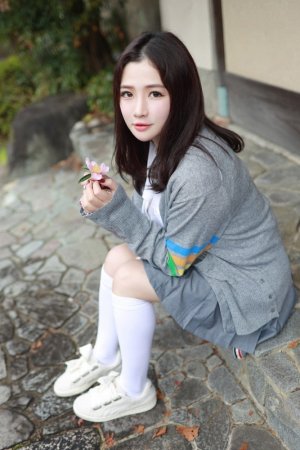 丰满少妇的诱惑：迅雷下载真的安全吗？3个你必须知道的风险！